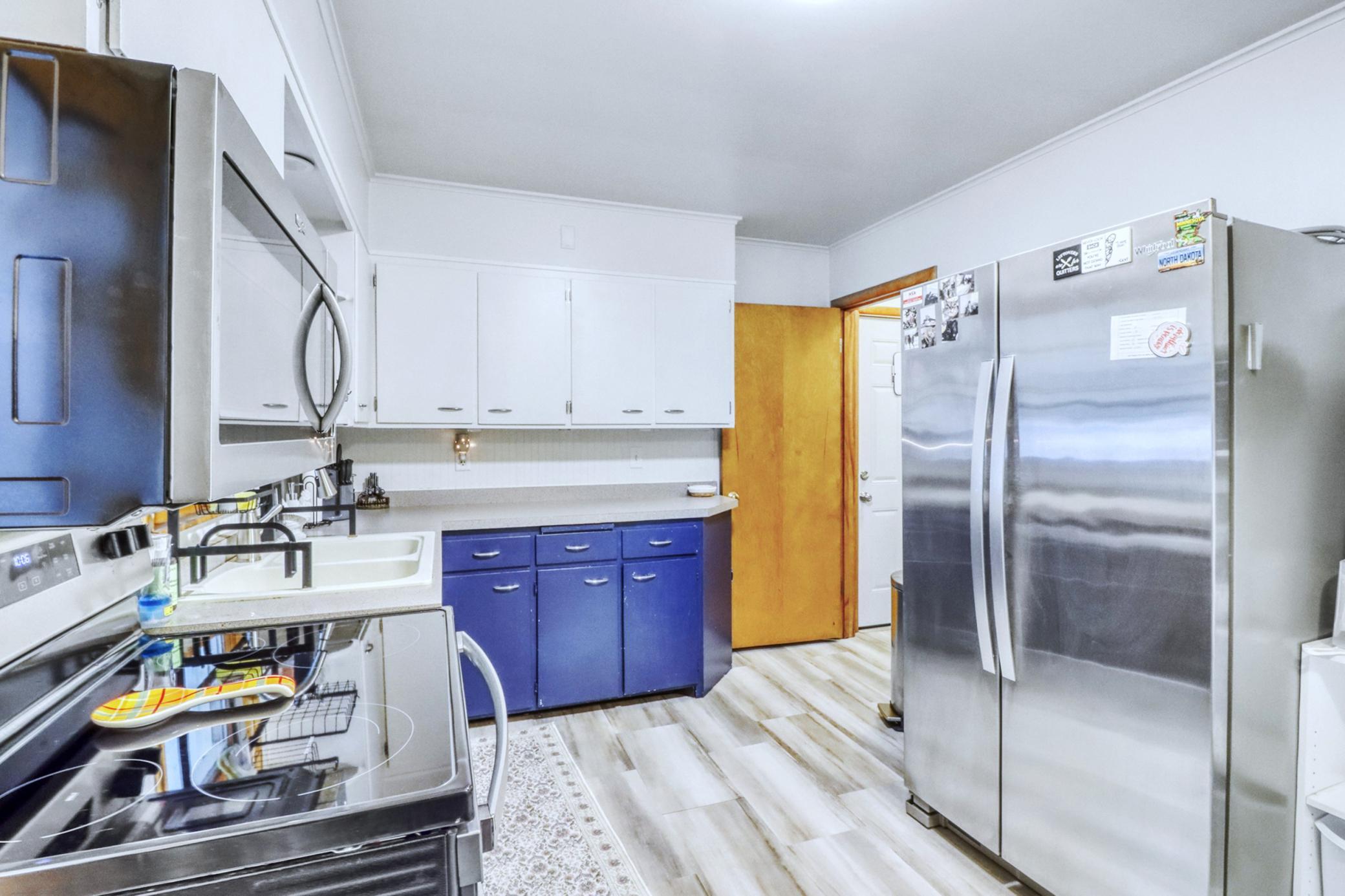 1952 single family home for sale at 1737 4th Street N in Fargo, ND — 3 bed, 2 bath (photo 20 of 39)