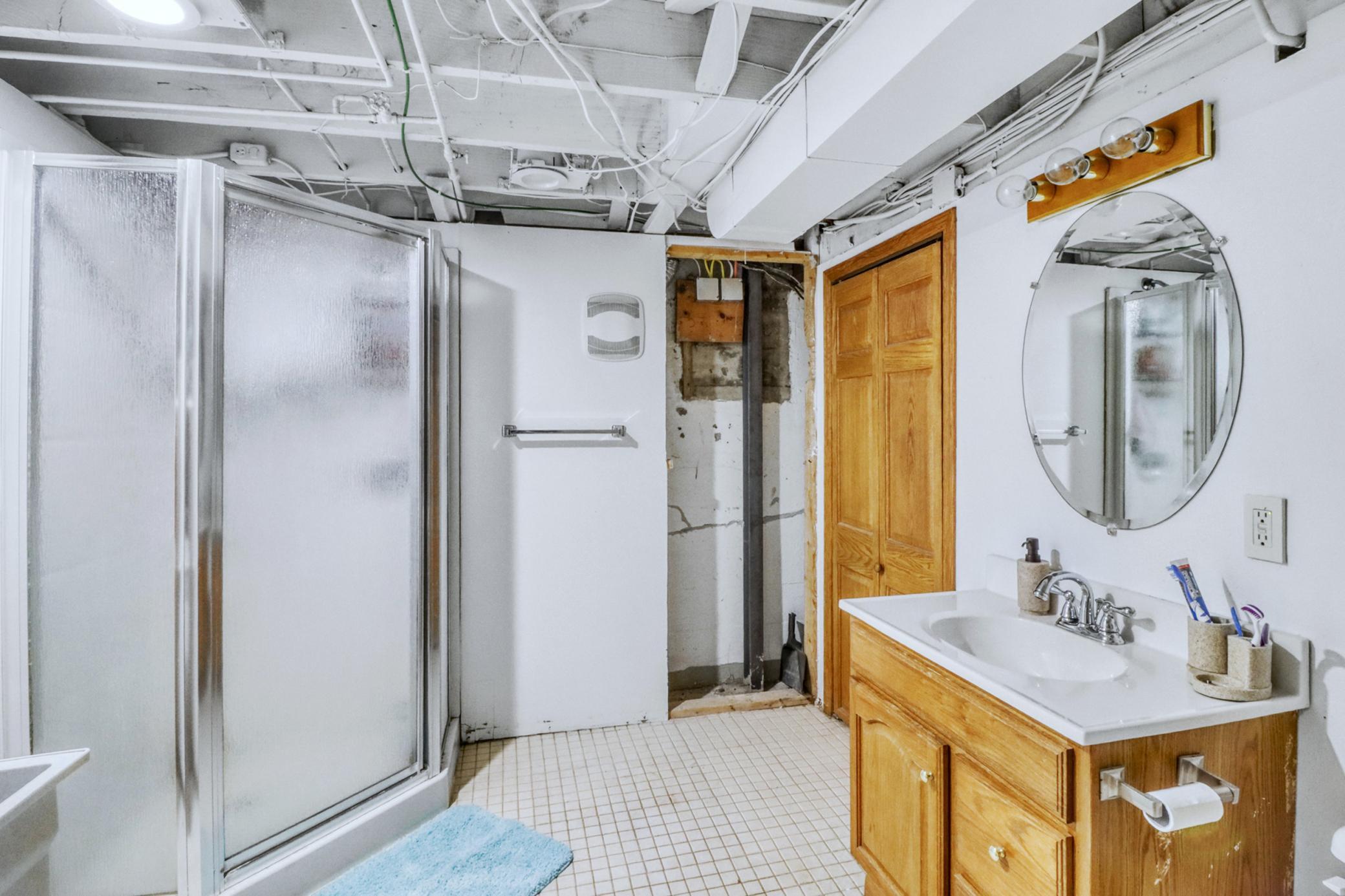 1952 single family home for sale at 1737 4th Street N in Fargo, ND — 3 bed, 2 bath (photo 32 of 39)