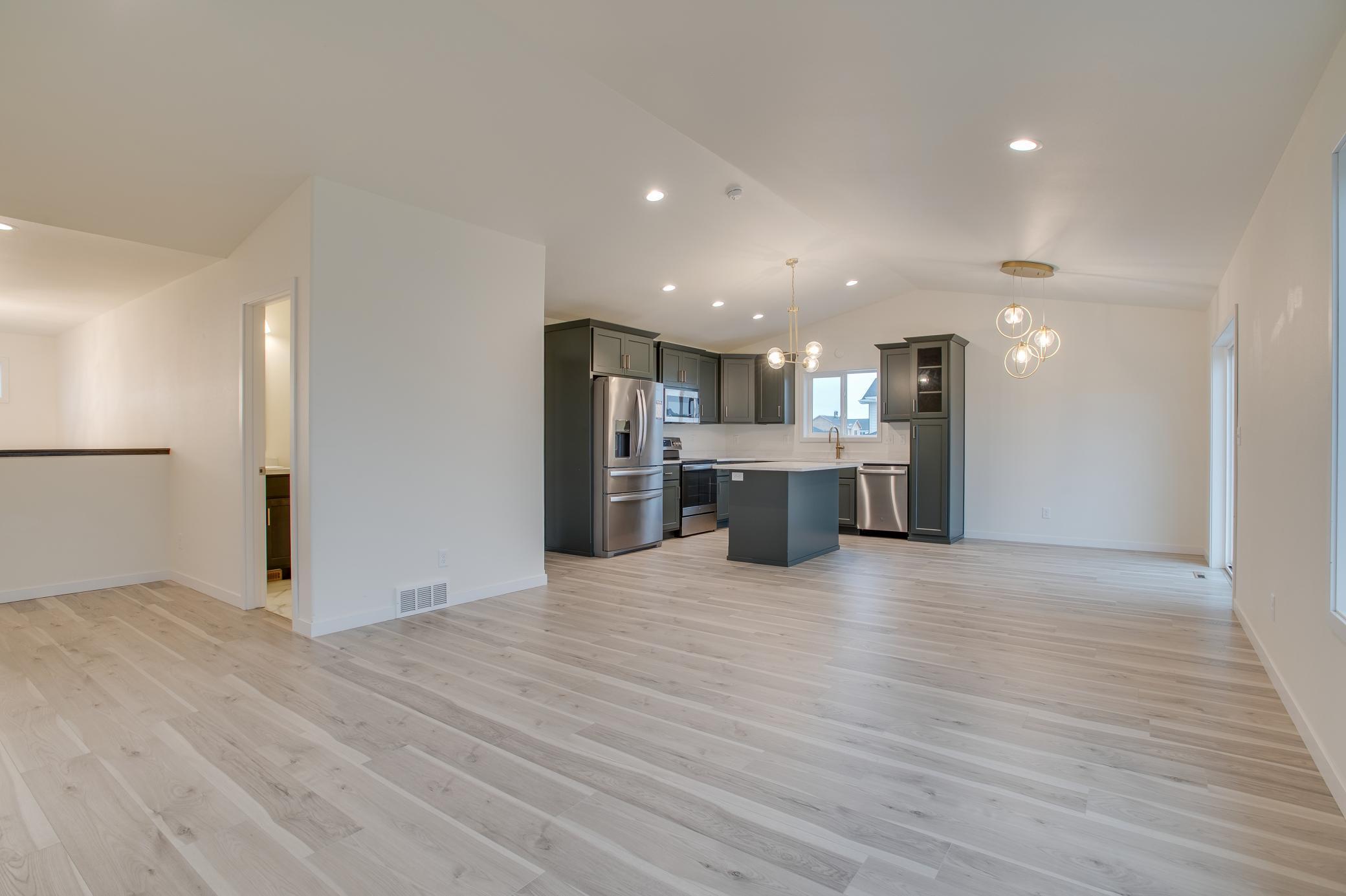 2024 single family home for sale at 7015 Benji Lane in Horace, ND — 3 bed, 3 bath (photo 7 of 22)