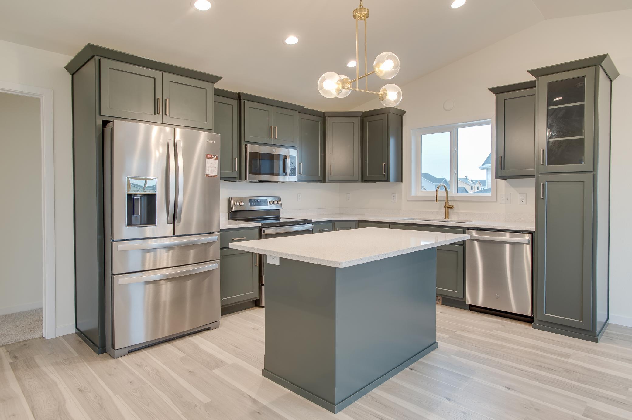 2024 single family home for sale at 7015 Benji Lane in Horace, ND — 3 bed, 3 bath (photo 8 of 22)