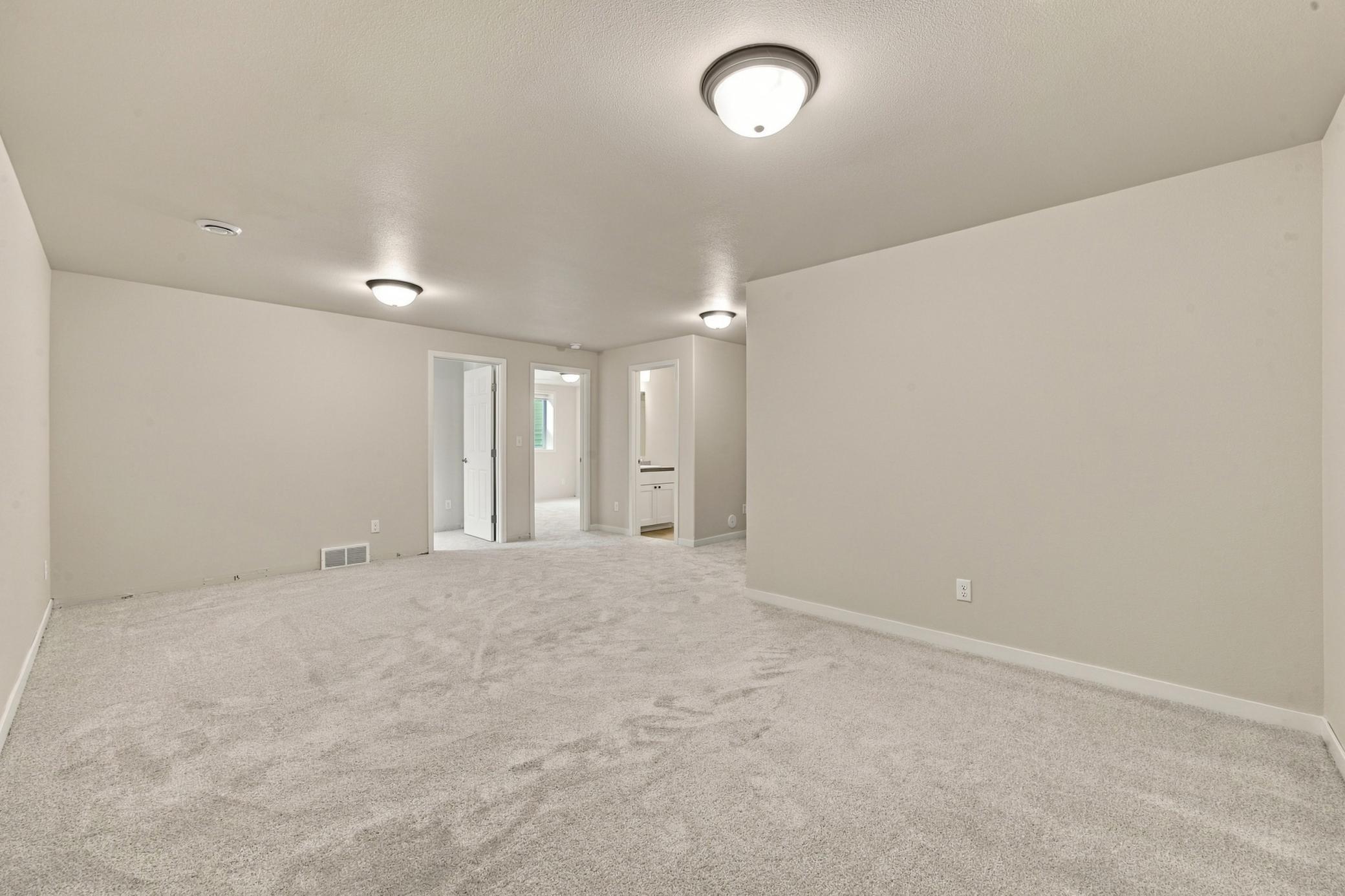 2017 single family home for sale at 2528 N Pond Drive E in West Fargo, ND — 6 bed, 4 bath (photo 32 of 42)