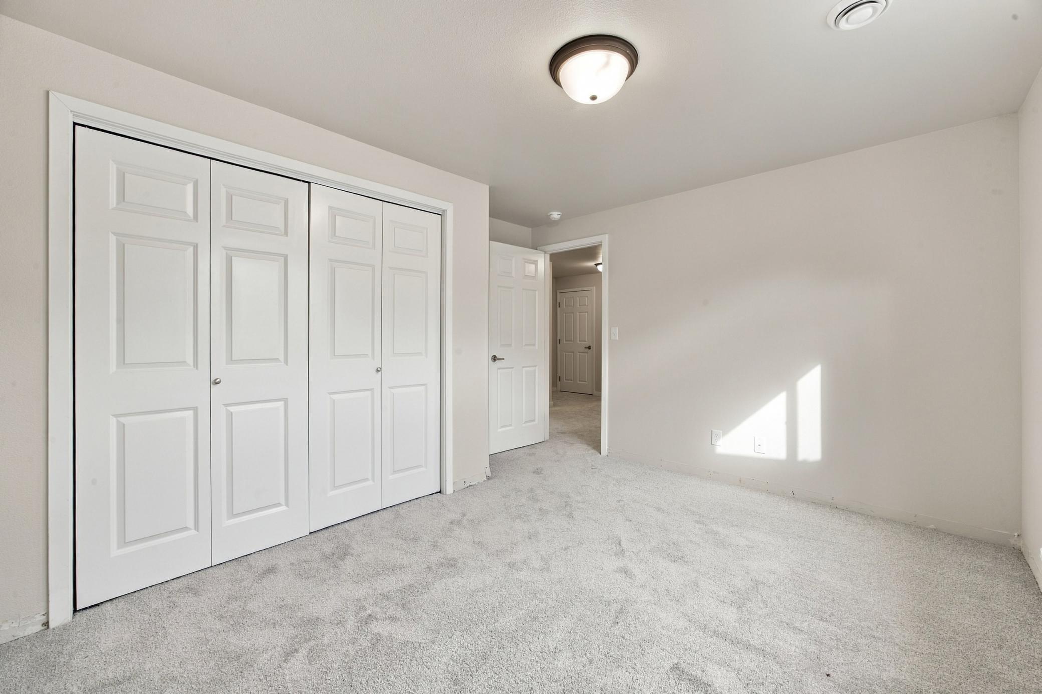 2017 single family home for sale at 2528 N Pond Drive E in West Fargo, ND — 6 bed, 4 bath (photo 34 of 42)