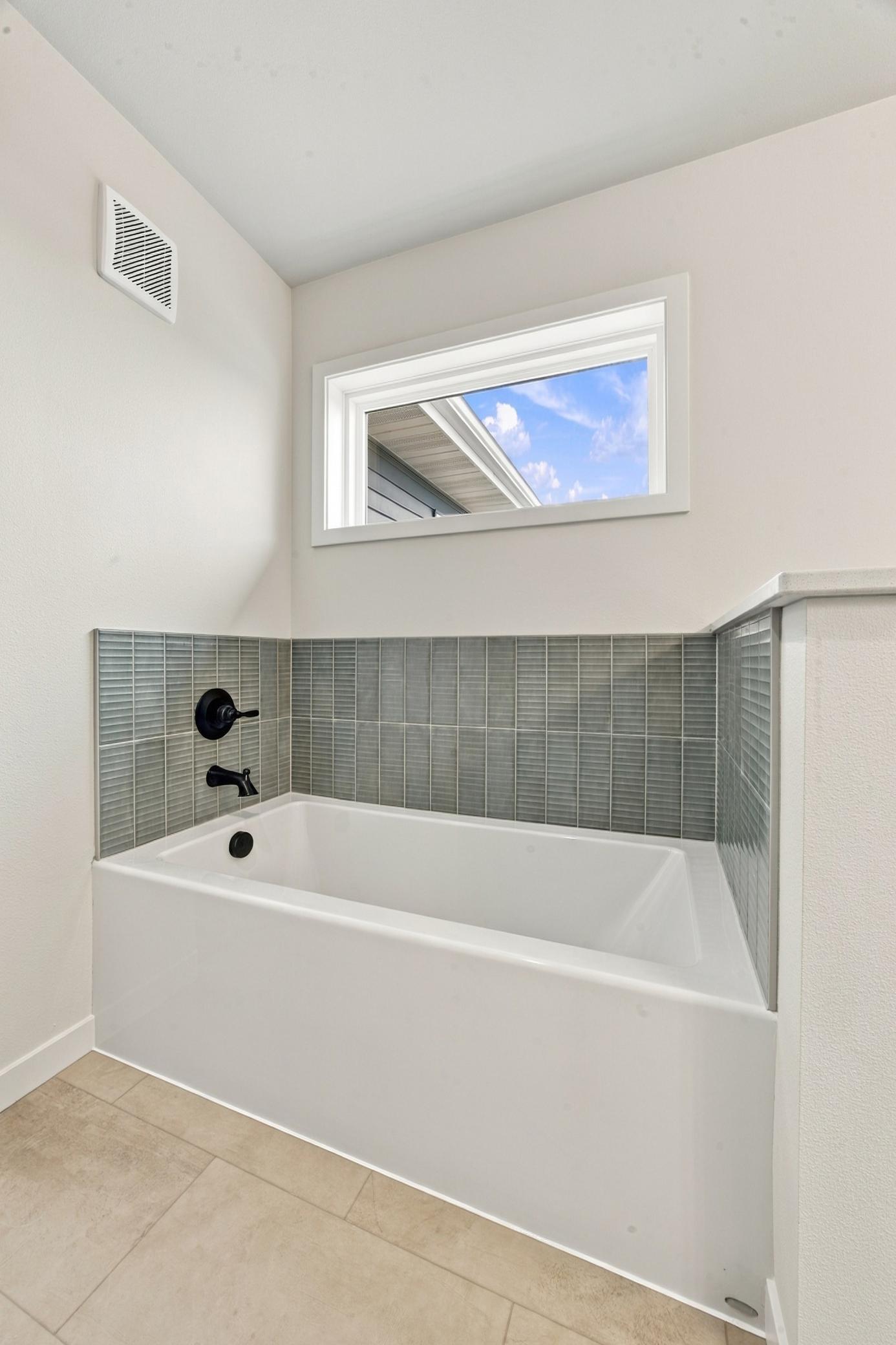 2026 single family home for sale at 8479 61st Street S in Horace, ND — 5 bed, 3 bath (photo 15 of 38)