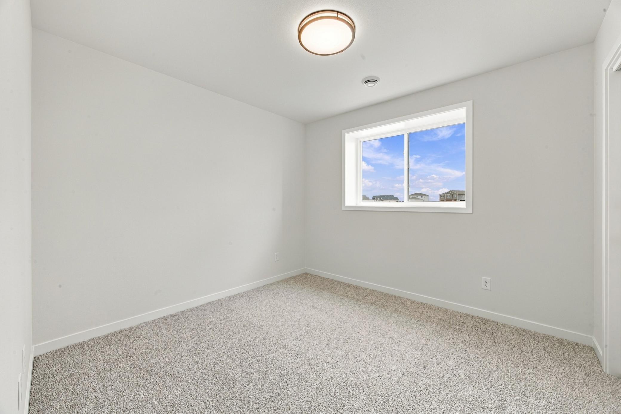 2026 single family home for sale at 8479 61st Street S in Horace, ND — 5 bed, 3 bath (photo 29 of 38)