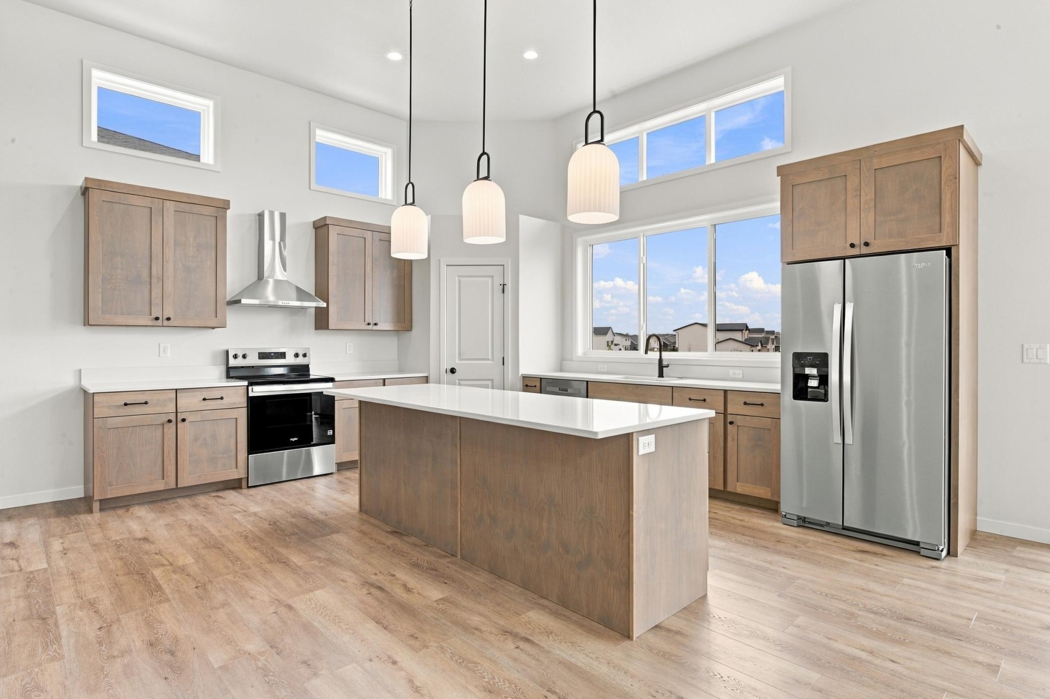 2026 single family home for sale at 8479 61st Street S in Horace, ND — 5 bed, 3 bath (photo 6 of 38)
