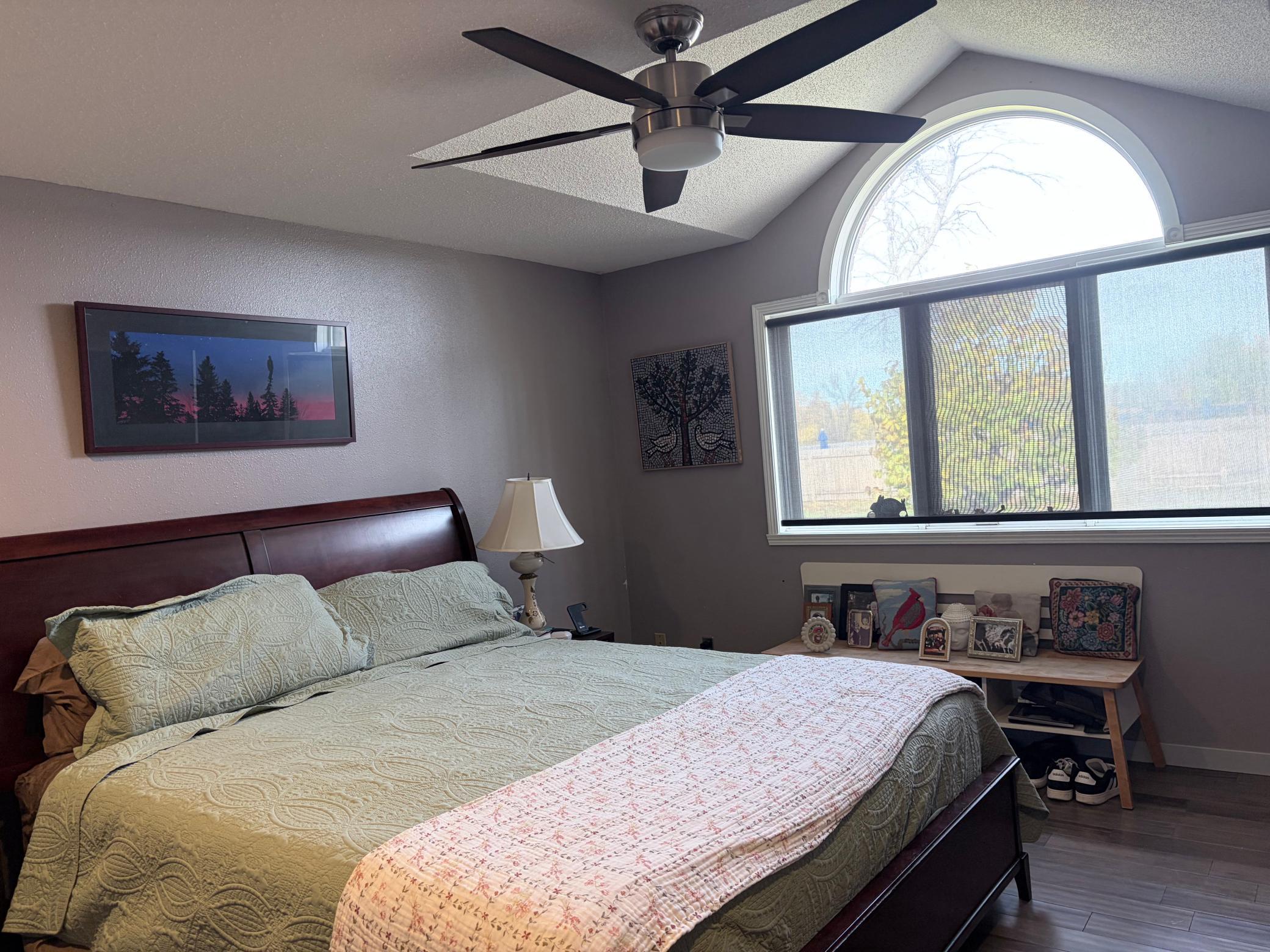 1989 twin home for sale at 423 Caddy Avenue in Moorhead, MN — 3 bed, 2 bath (photo 17 of 53)