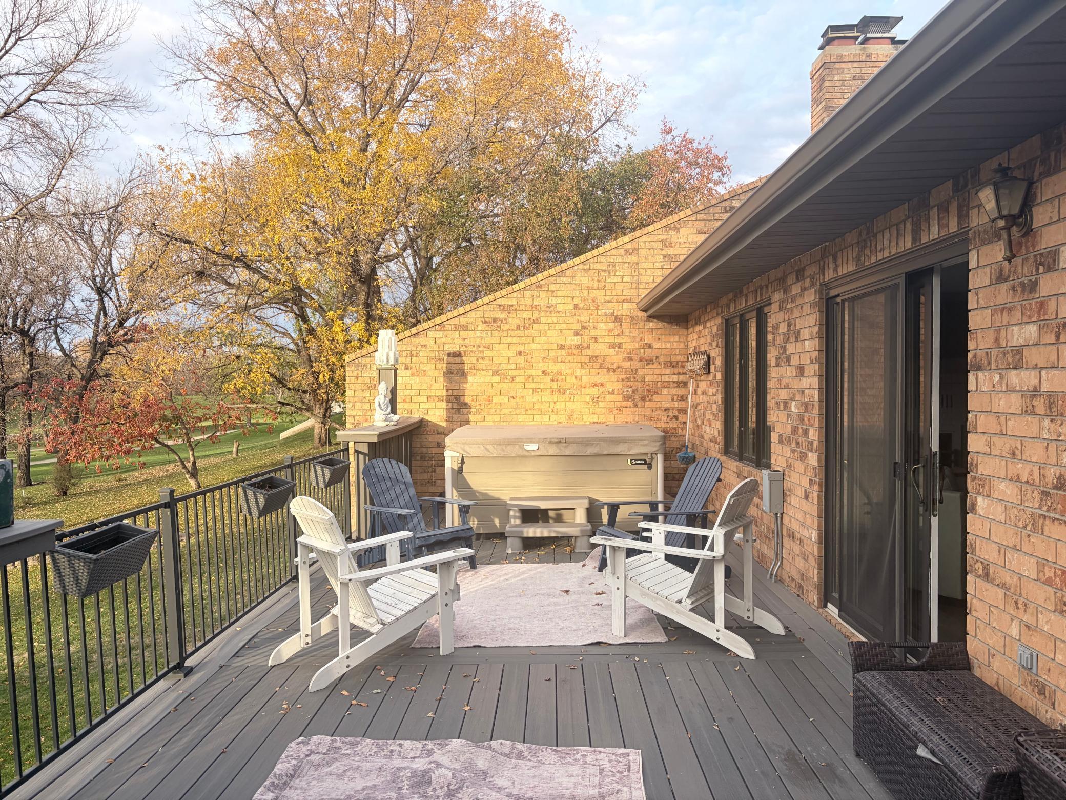 1989 twin home for sale at 423 Caddy Avenue in Moorhead, MN — 3 bed, 2 bath (photo 26 of 53)