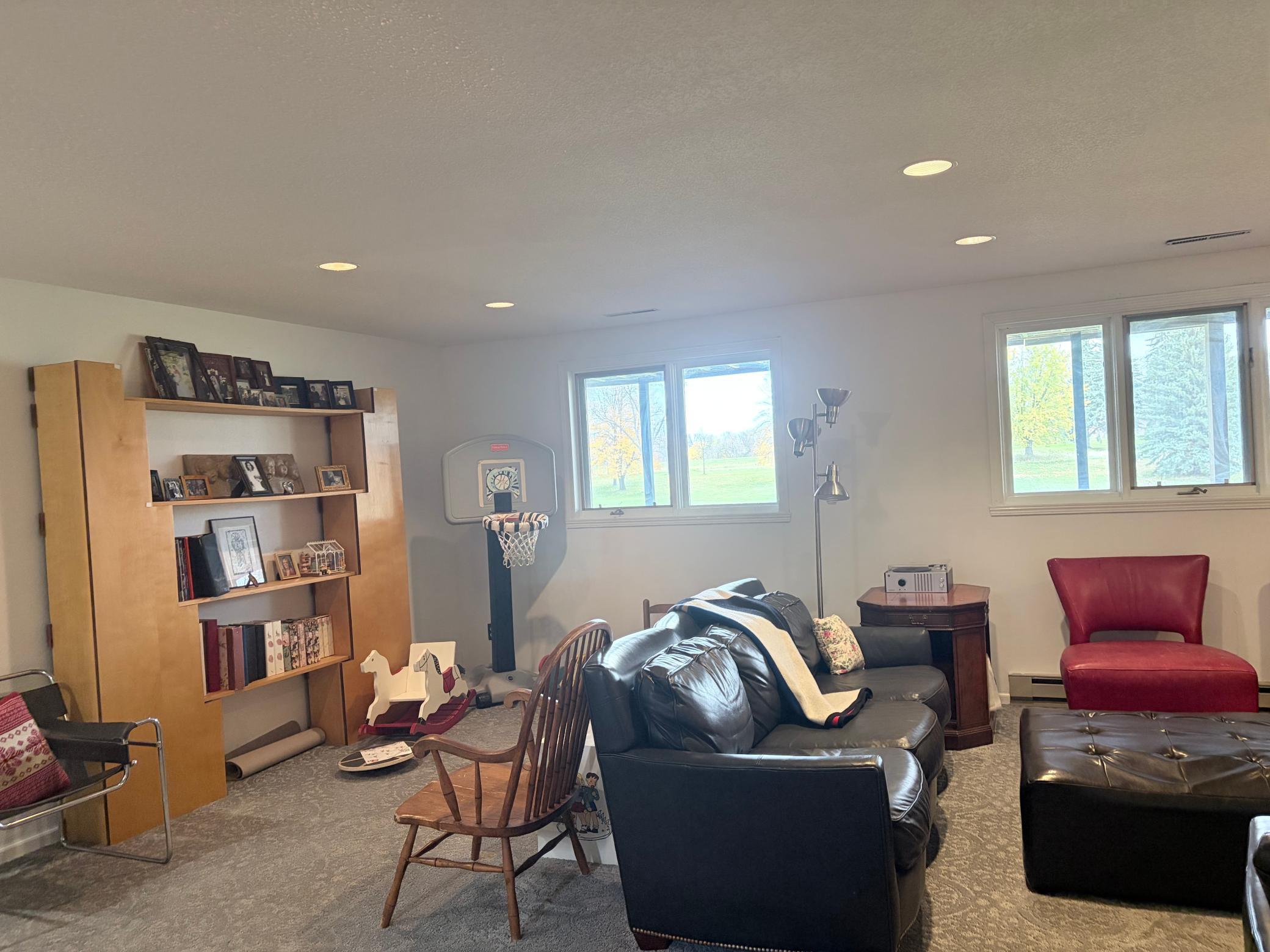 1989 twin home for sale at 423 Caddy Avenue in Moorhead, MN — 3 bed, 2 bath (photo 31 of 53)