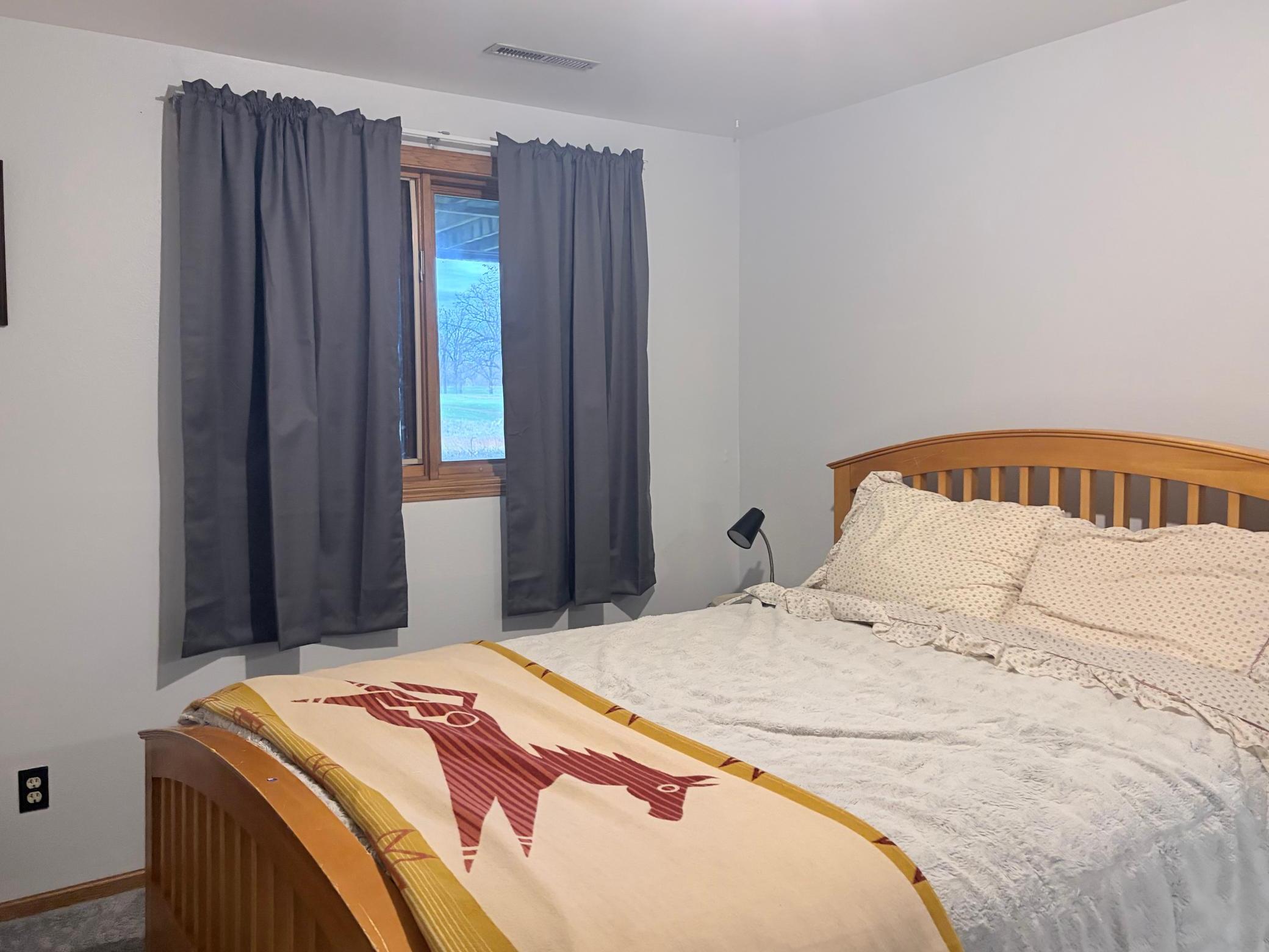 1989 twin home for sale at 423 Caddy Avenue in Moorhead, MN — 3 bed, 2 bath (photo 38 of 53)