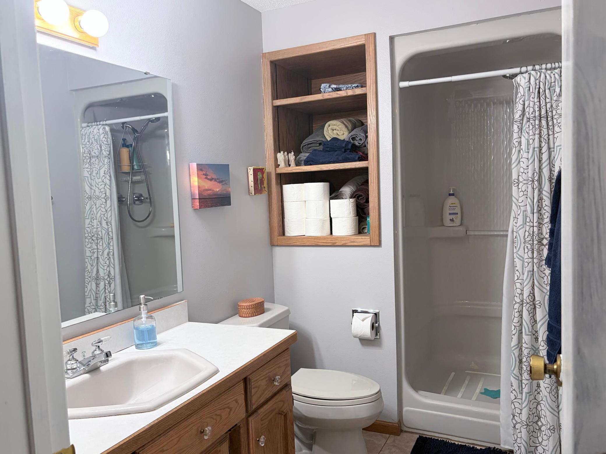 1989 twin home for sale at 423 Caddy Avenue in Moorhead, MN — 3 bed, 2 bath (photo 41 of 53)