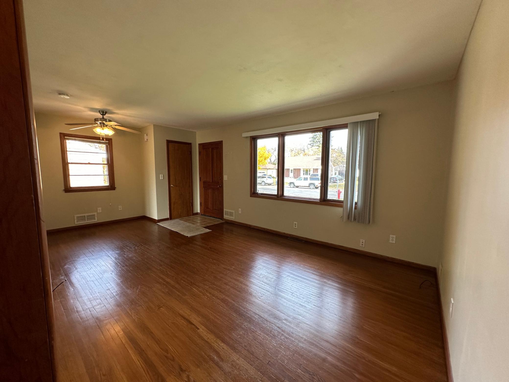 1955 single family home for sale at 1301 14th Street S in Moorhead, MN — 3 bed, 2 bath (photo 3 of 31)