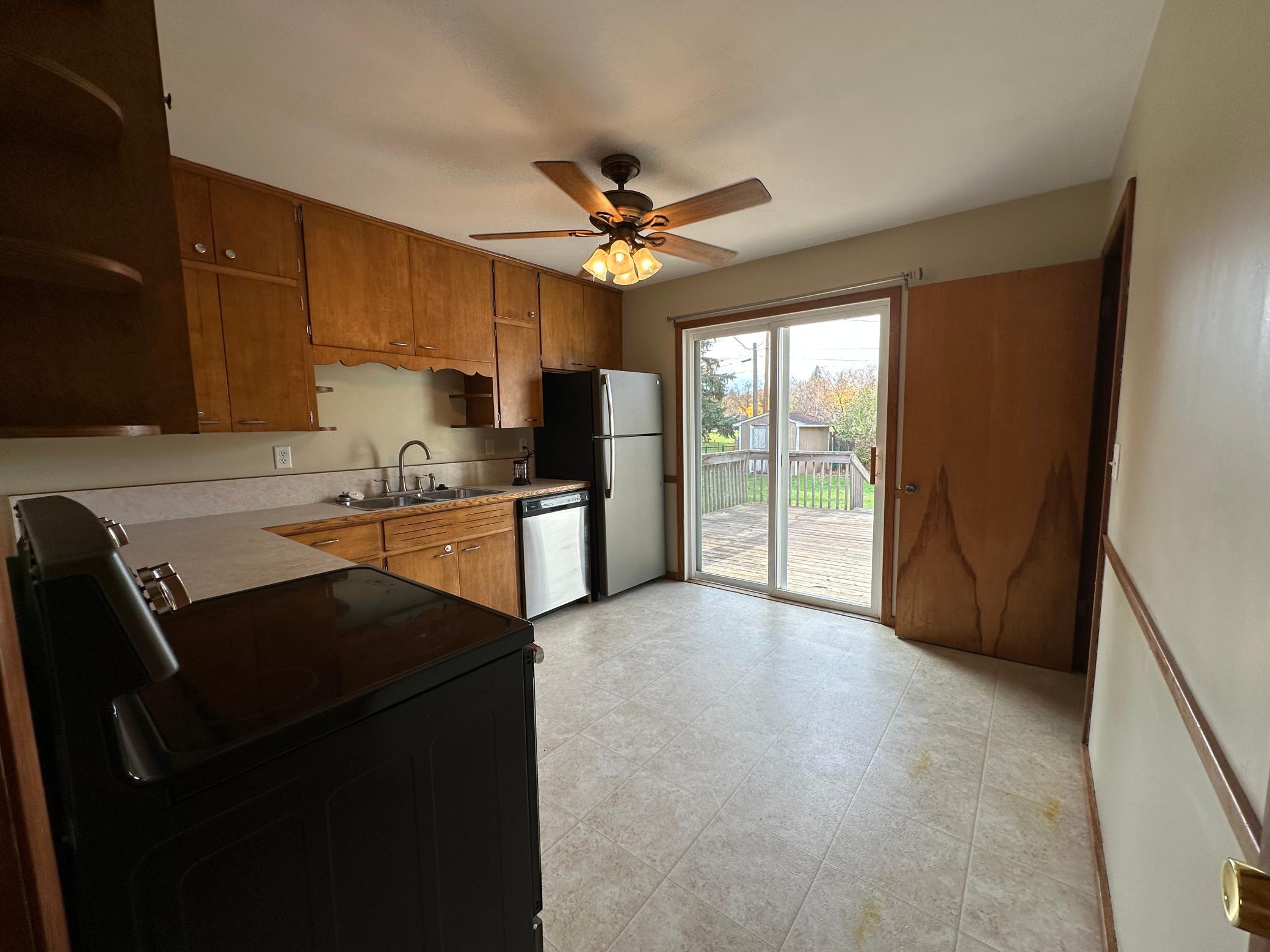 1955 single family home for sale at 1301 14th Street S in Moorhead, MN — 3 bed, 2 bath (photo 6 of 31)