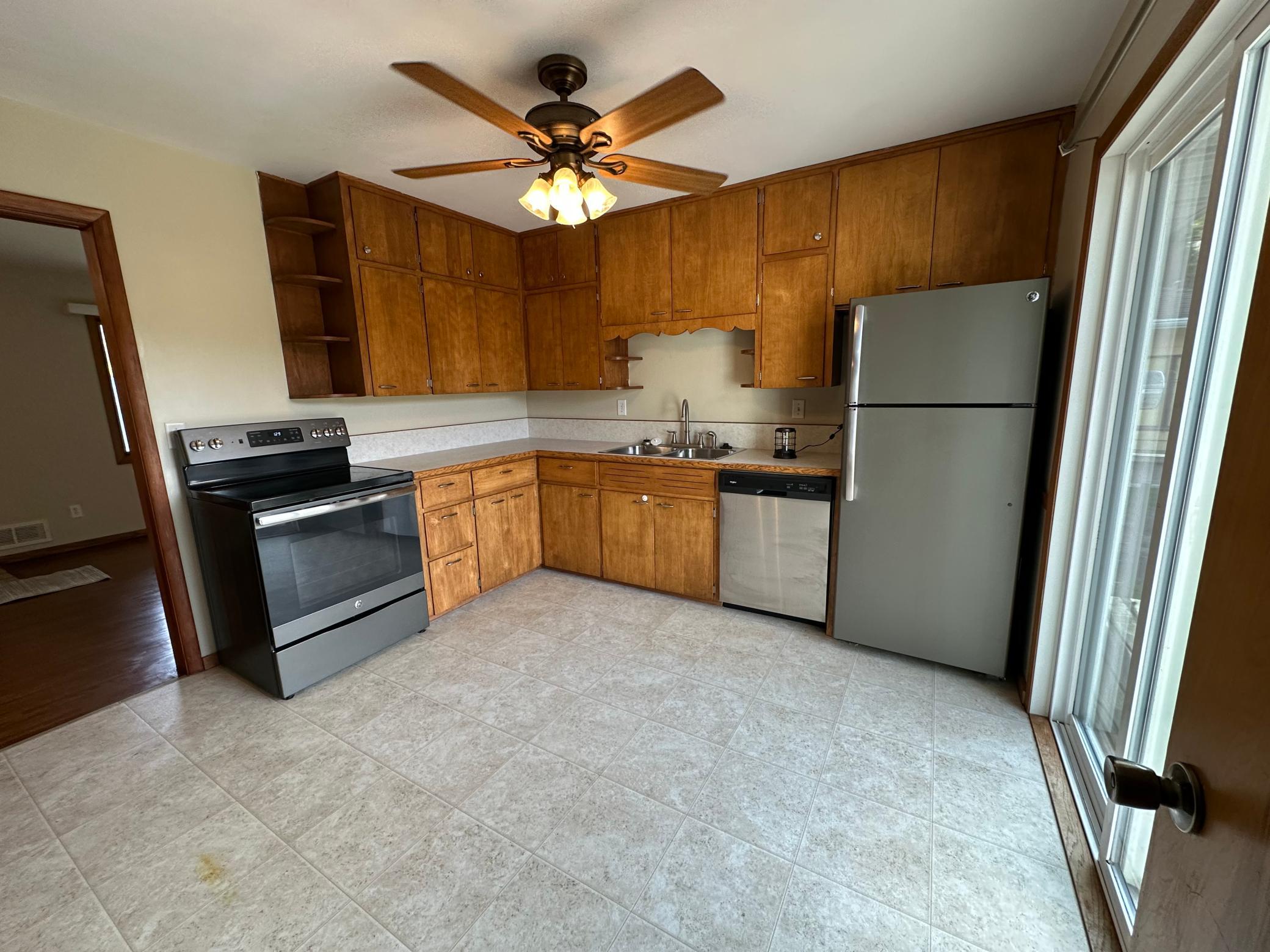 1955 single family home for sale at 1301 14th Street S in Moorhead, MN — 3 bed, 2 bath (photo 7 of 31)