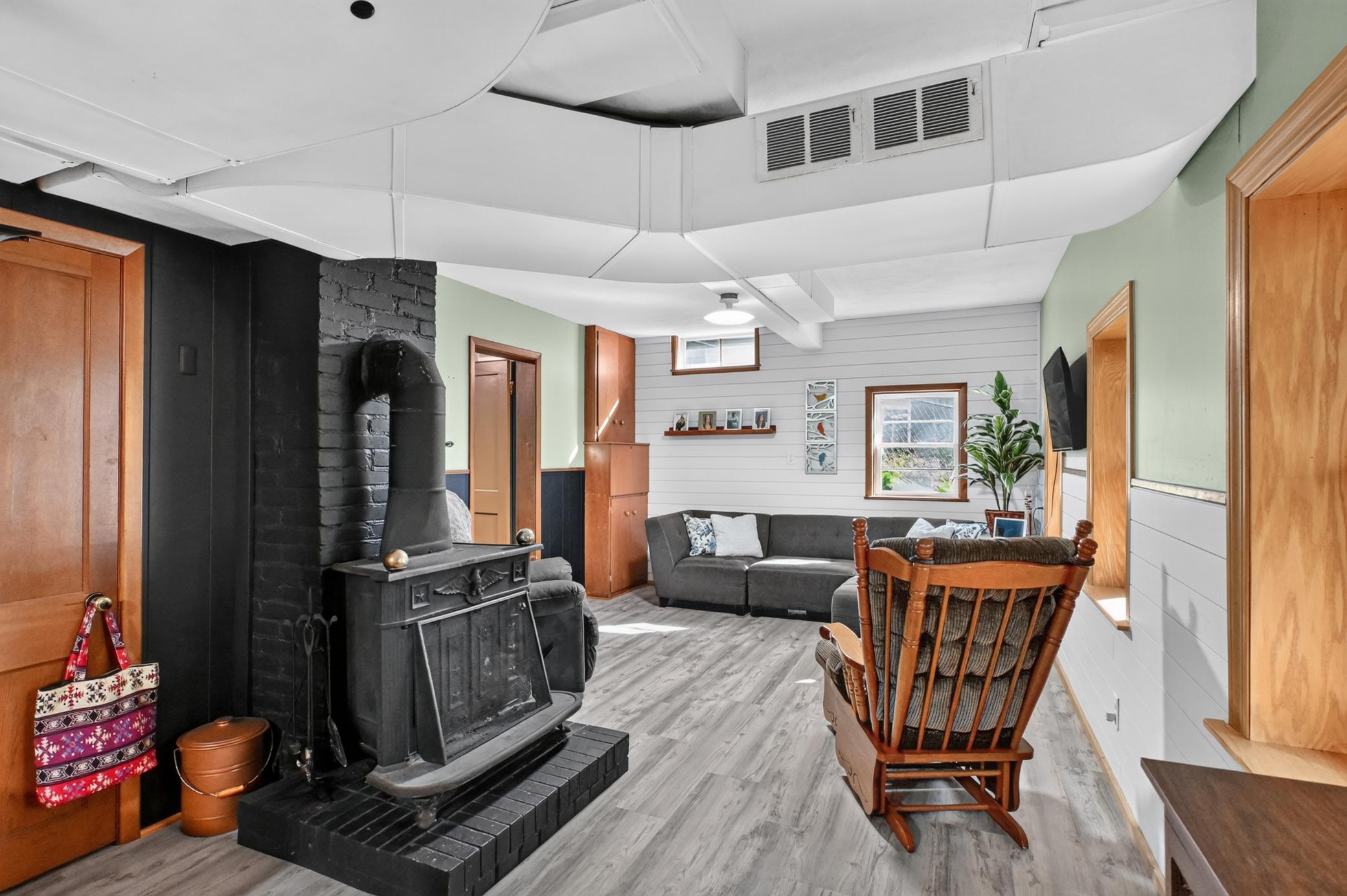 1949 single family home for sale at 317 Fingal Drive in Alexandria, MN — 4 bed, 2 bath (photo 22 of 39)