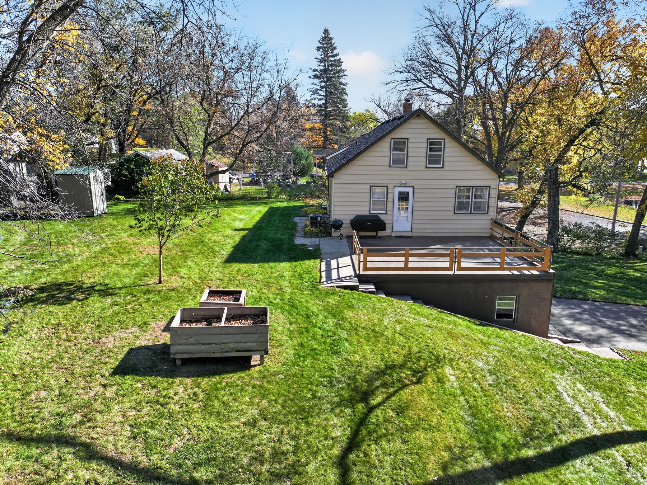 1949 single family home for sale at 317 Fingal Drive in Alexandria, MN — 4 bed, 2 bath (photo 4 of 39)
