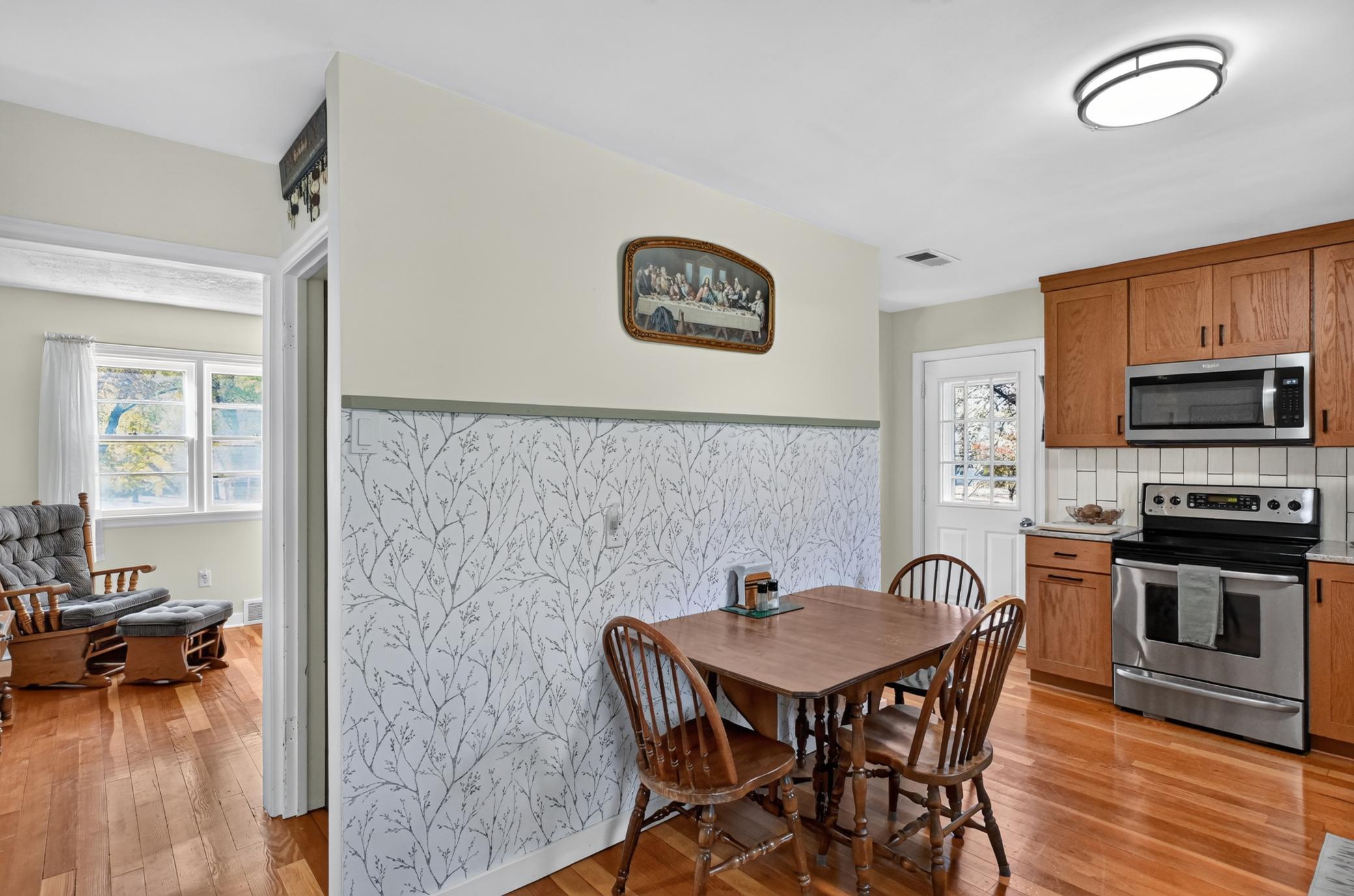 1949 single family home for sale at 317 Fingal Drive in Alexandria, MN — 4 bed, 2 bath (photo 7 of 39)