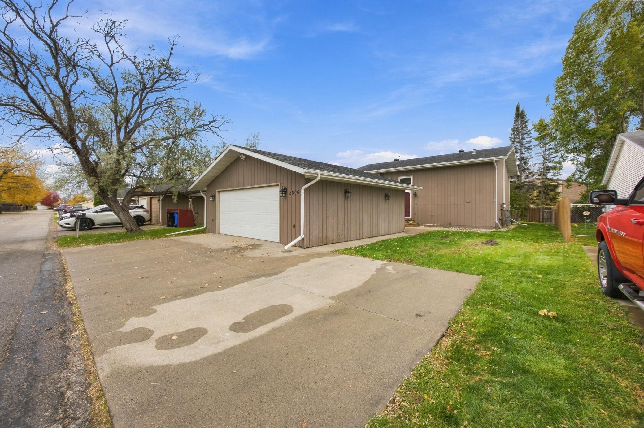 2003 32nd Avenue S, Fargo, ND