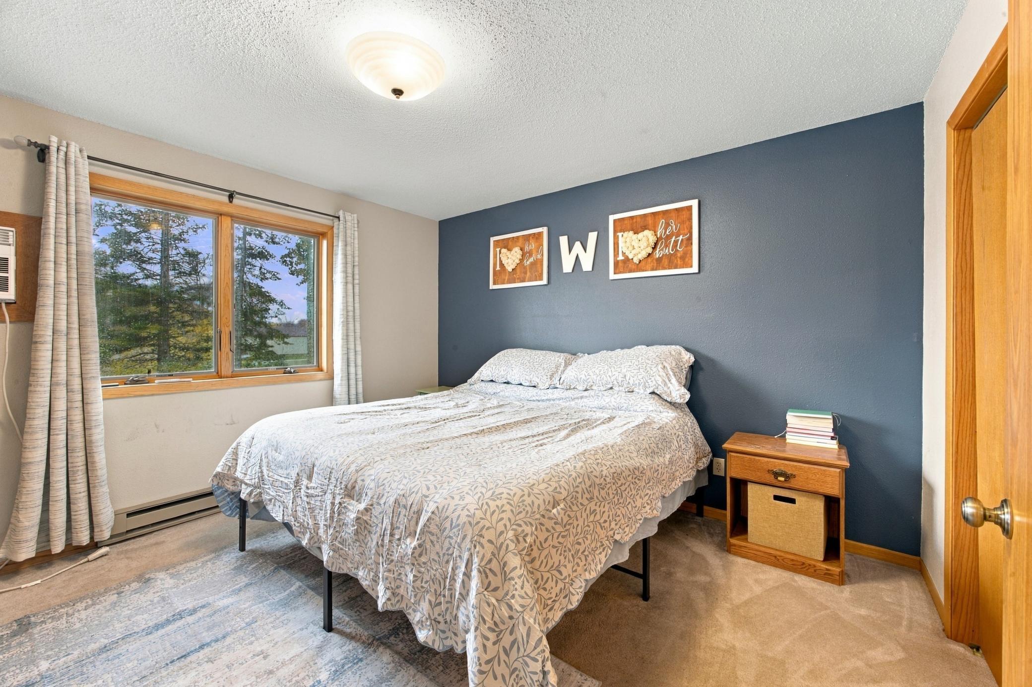 1989 twin home for sale at 2003 32nd Avenue S in Fargo, ND — 4 bed, 2 bath (photo 14 of 32)