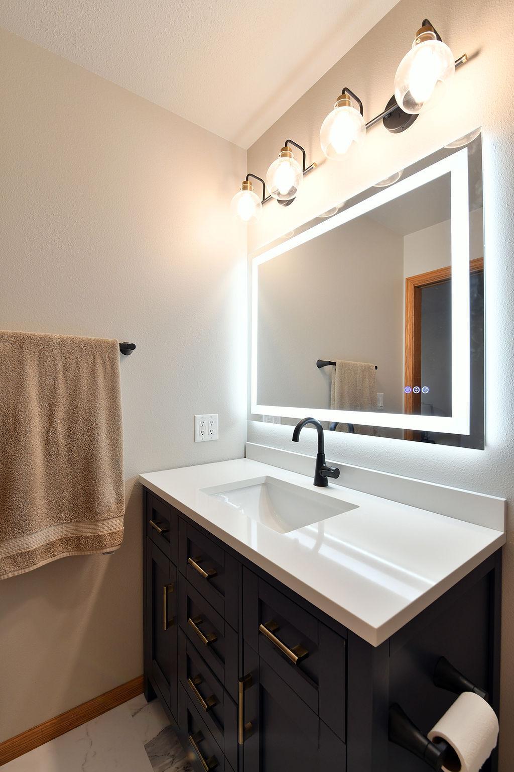 1997 single family home for sale at 7589 40 Street N in Moorhead, MN — 5 bed, 4 bath (photo 24 of 53)