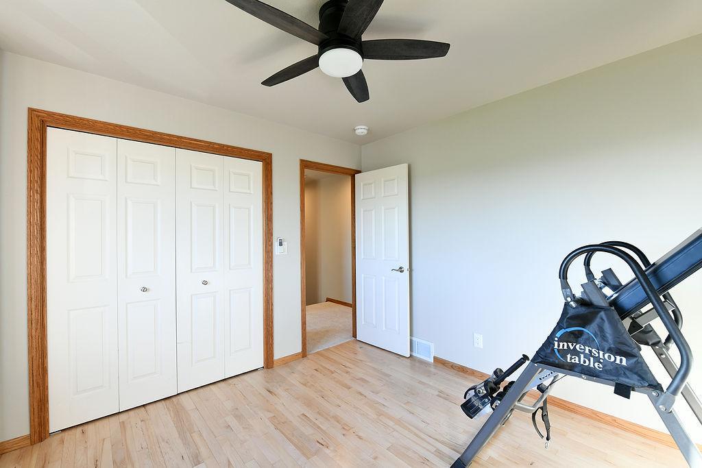 1997 single family home for sale at 7589 40 Street N in Moorhead, MN — 5 bed, 4 bath (photo 33 of 53)