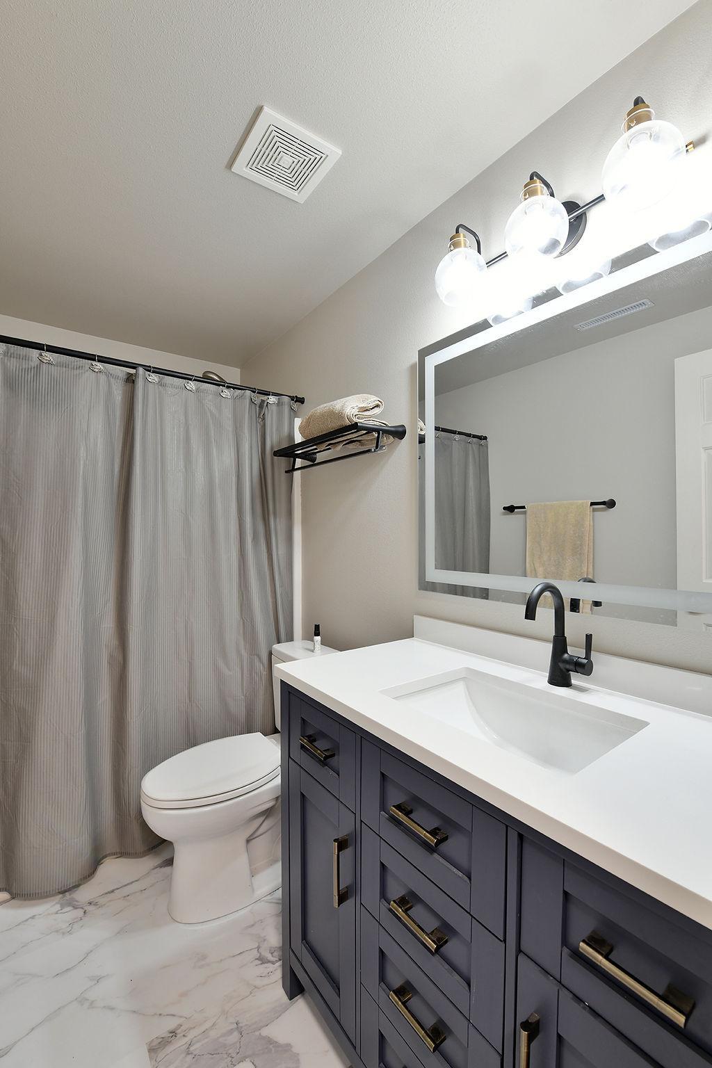 1997 single family home for sale at 7589 40 Street N in Moorhead, MN — 5 bed, 4 bath (photo 34 of 53)
