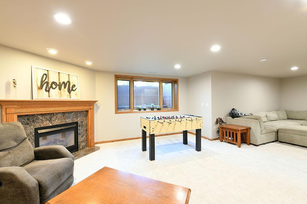 1997 single family home for sale at 7589 40 Street N in Moorhead, MN — 5 bed, 4 bath (photo 38 of 53)