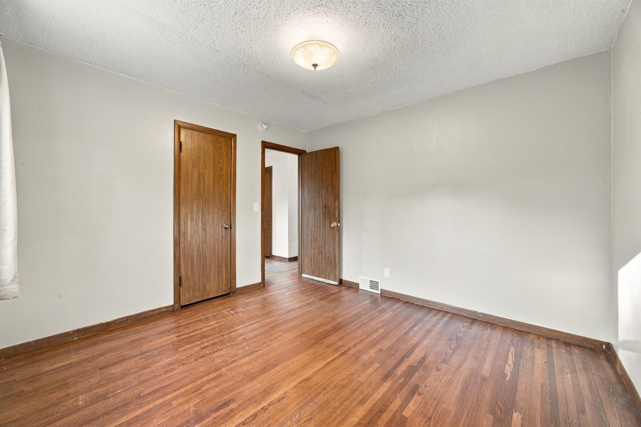 1953 single family home for sale at 52 16 1/2 Avenue N in Fargo, ND — 4 bed, 2 bath (photo 12 of 36)