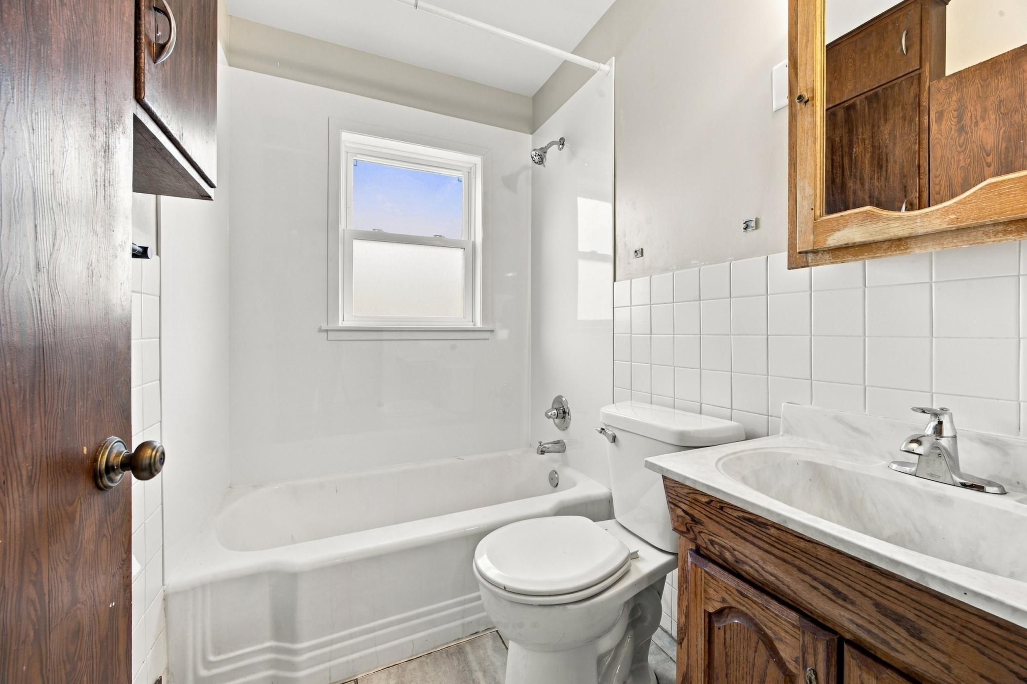 1953 single family home for sale at 52 16 1/2 Avenue N in Fargo, ND — 4 bed, 2 bath (photo 13 of 36)