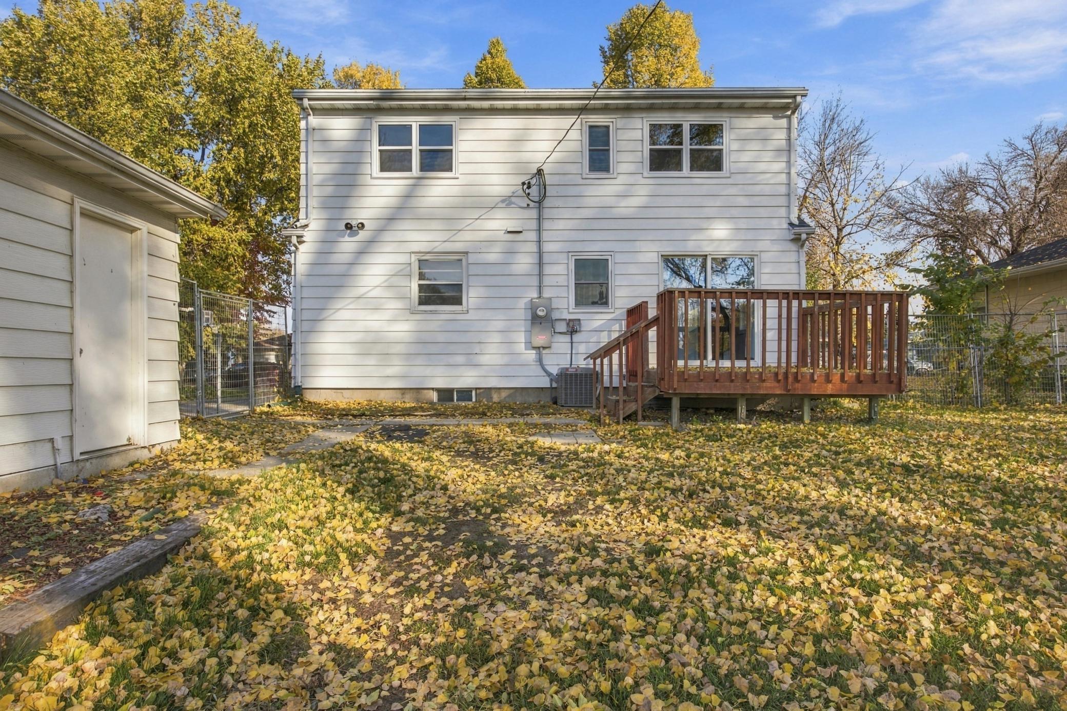 1953 single family home for sale at 52 16 1/2 Avenue N in Fargo, ND — 4 bed, 2 bath (photo 26 of 36)