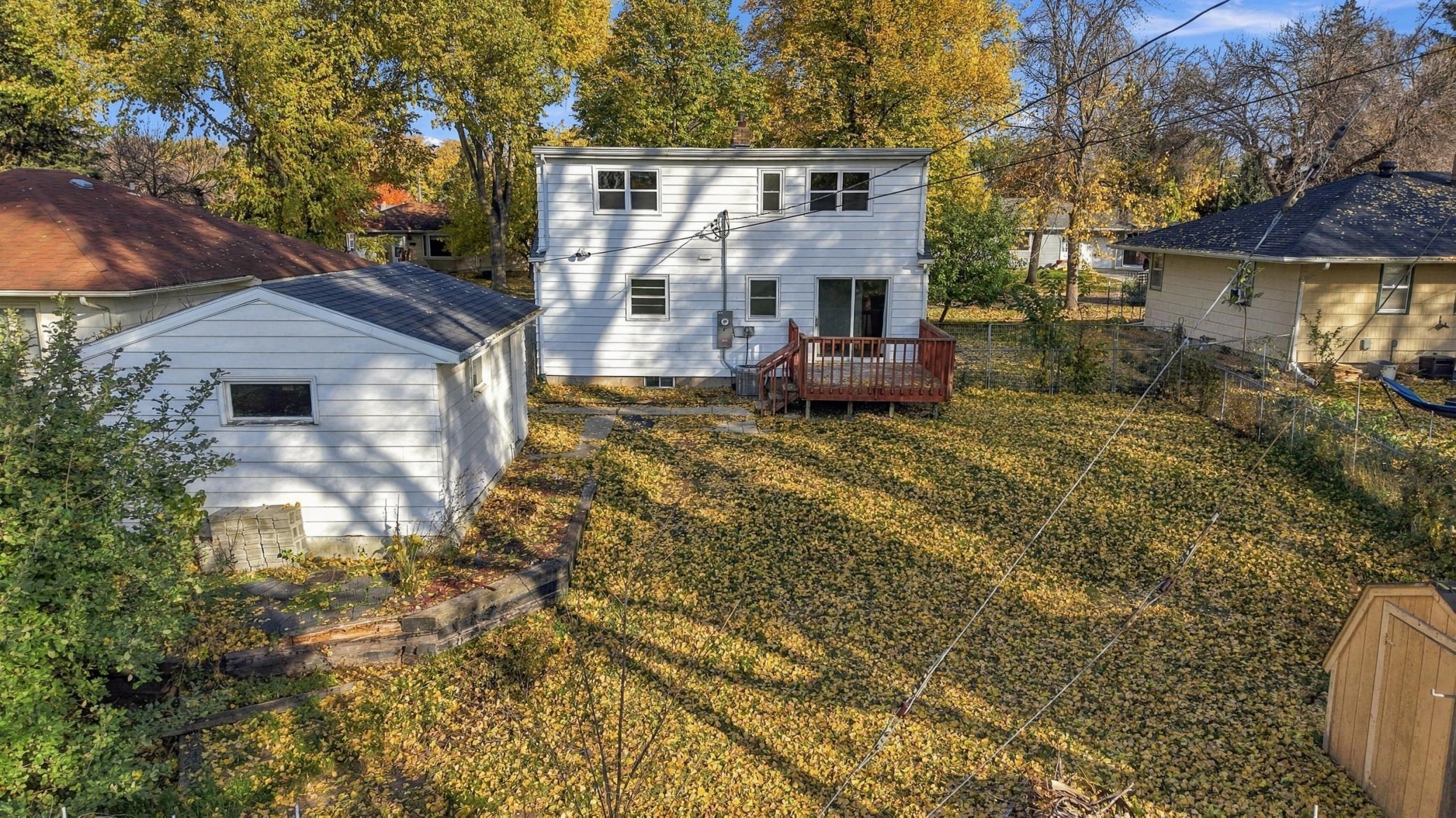 1953 single family home for sale at 52 16 1/2 Avenue N in Fargo, ND — 4 bed, 2 bath (photo 27 of 36)