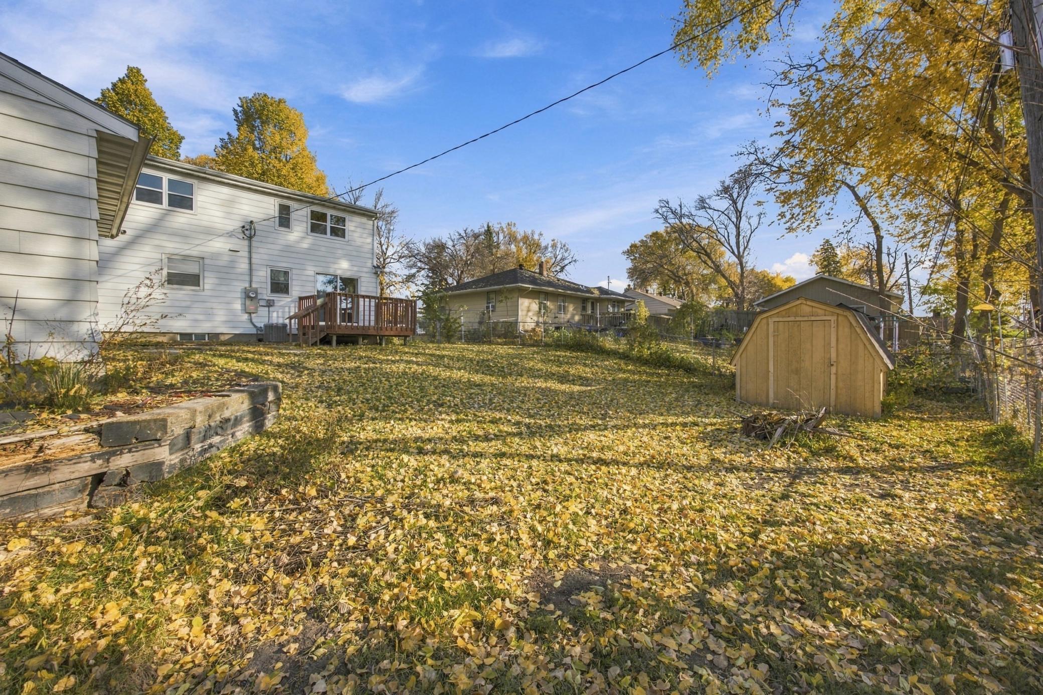 1953 single family home for sale at 52 16 1/2 Avenue N in Fargo, ND — 4 bed, 2 bath (photo 28 of 36)