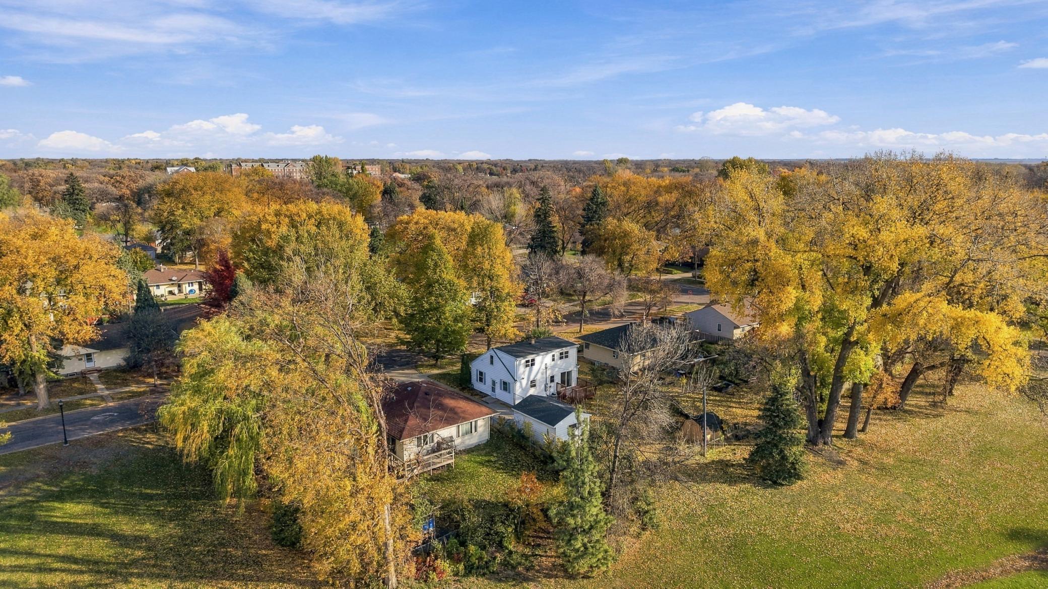 1953 single family home for sale at 52 16 1/2 Avenue N in Fargo, ND — 4 bed, 2 bath (photo 29 of 36)