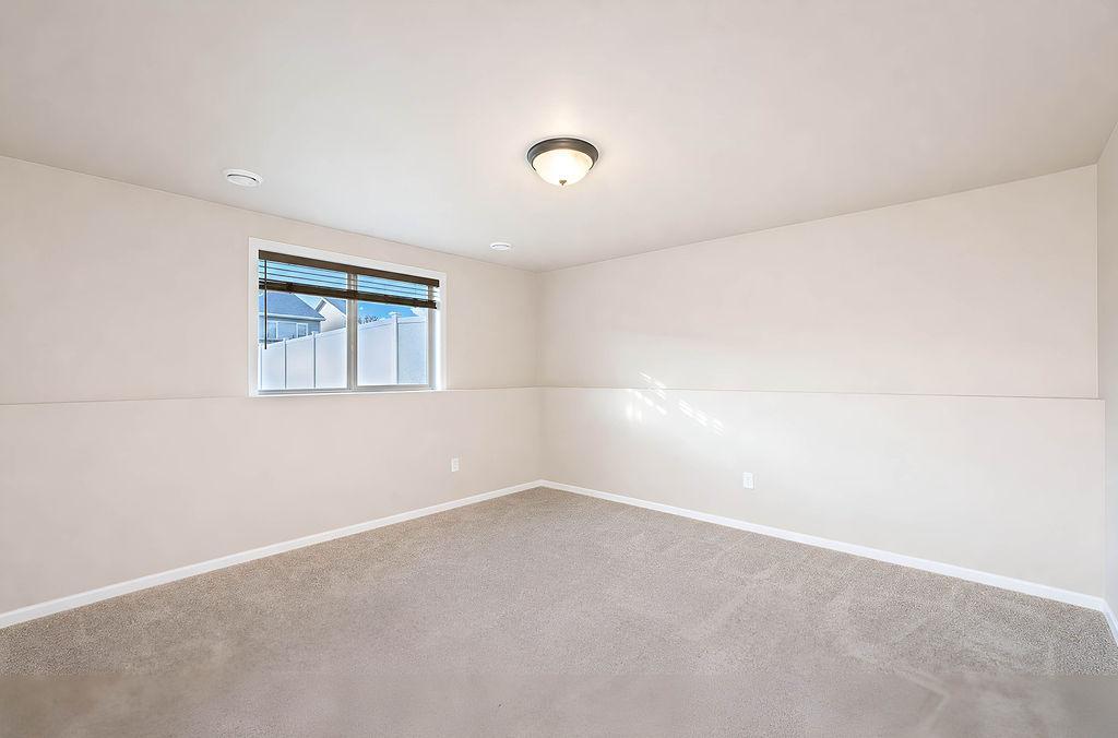 2019 single family home for sale at 1558 68th Avenue S in Fargo, ND — 4 bed, 3 bath (photo 27 of 38)