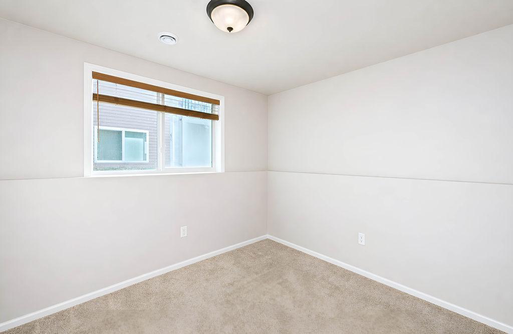 2019 single family home for sale at 1558 68th Avenue S in Fargo, ND — 4 bed, 3 bath (photo 28 of 38)