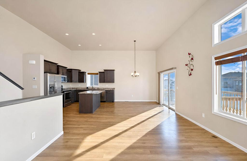 2019 single family home for sale at 1558 68th Avenue S in Fargo, ND — 4 bed, 3 bath (photo 6 of 38)