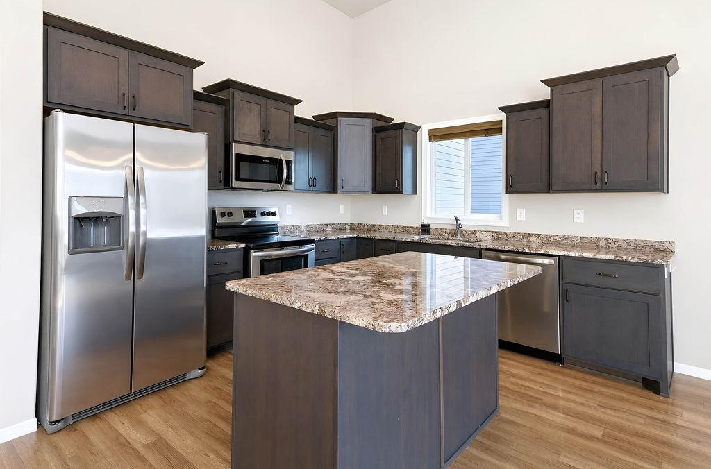 2019 single family home for sale at 1558 68th Avenue S in Fargo, ND — 4 bed, 3 bath (photo 7 of 38)