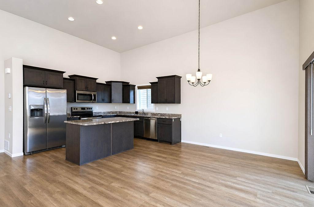 2019 single family home for sale at 1558 68th Avenue S in Fargo, ND — 4 bed, 3 bath (photo 8 of 38)