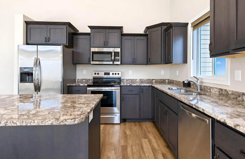 2019 single family home for sale at 1558 68th Avenue S in Fargo, ND — 4 bed, 3 bath (photo 9 of 38)