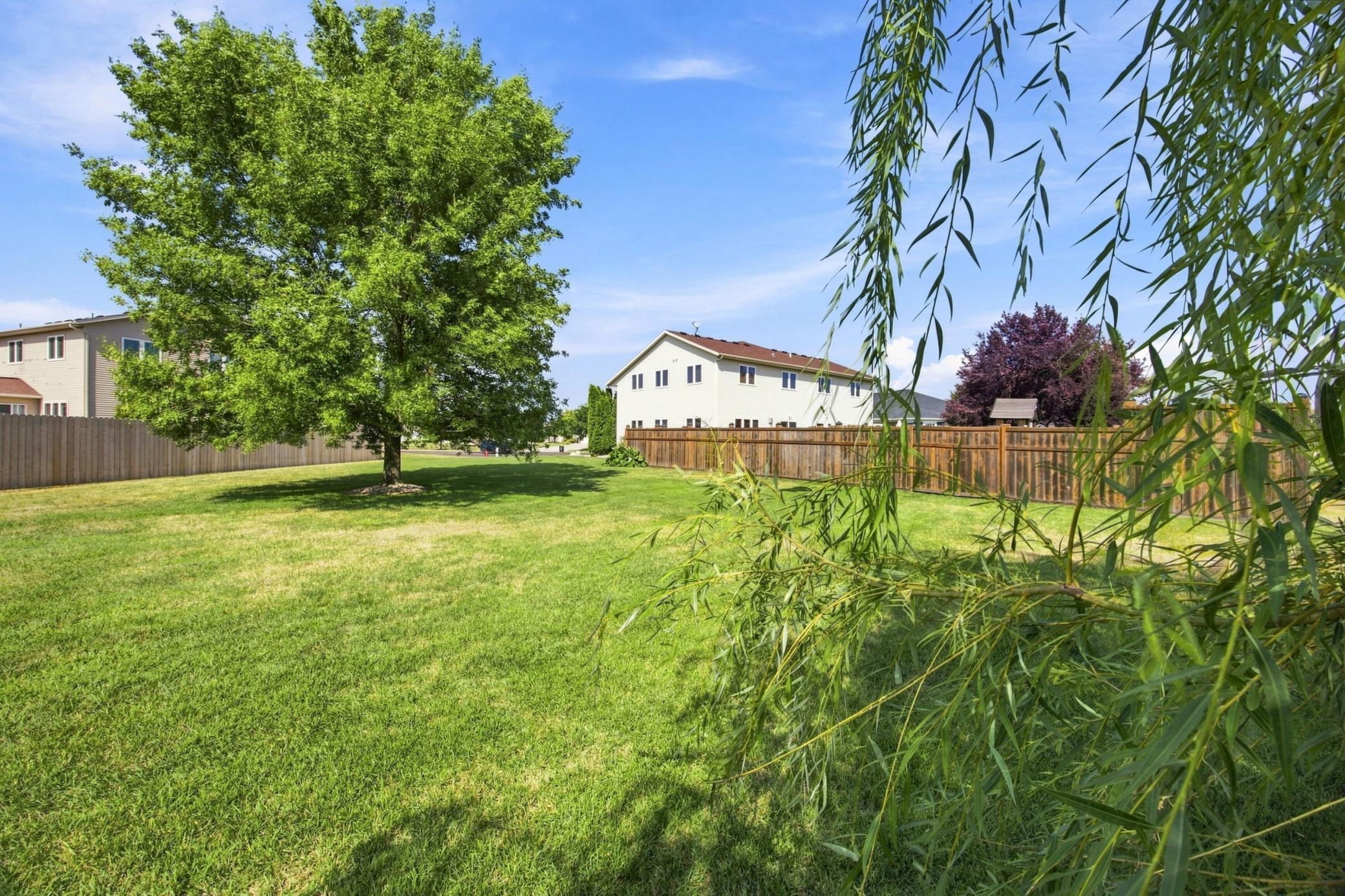 2002 twin home for sale at 6158 14th Street S in Fargo, ND — 3 bed, 3 bath (photo 13 of 46)