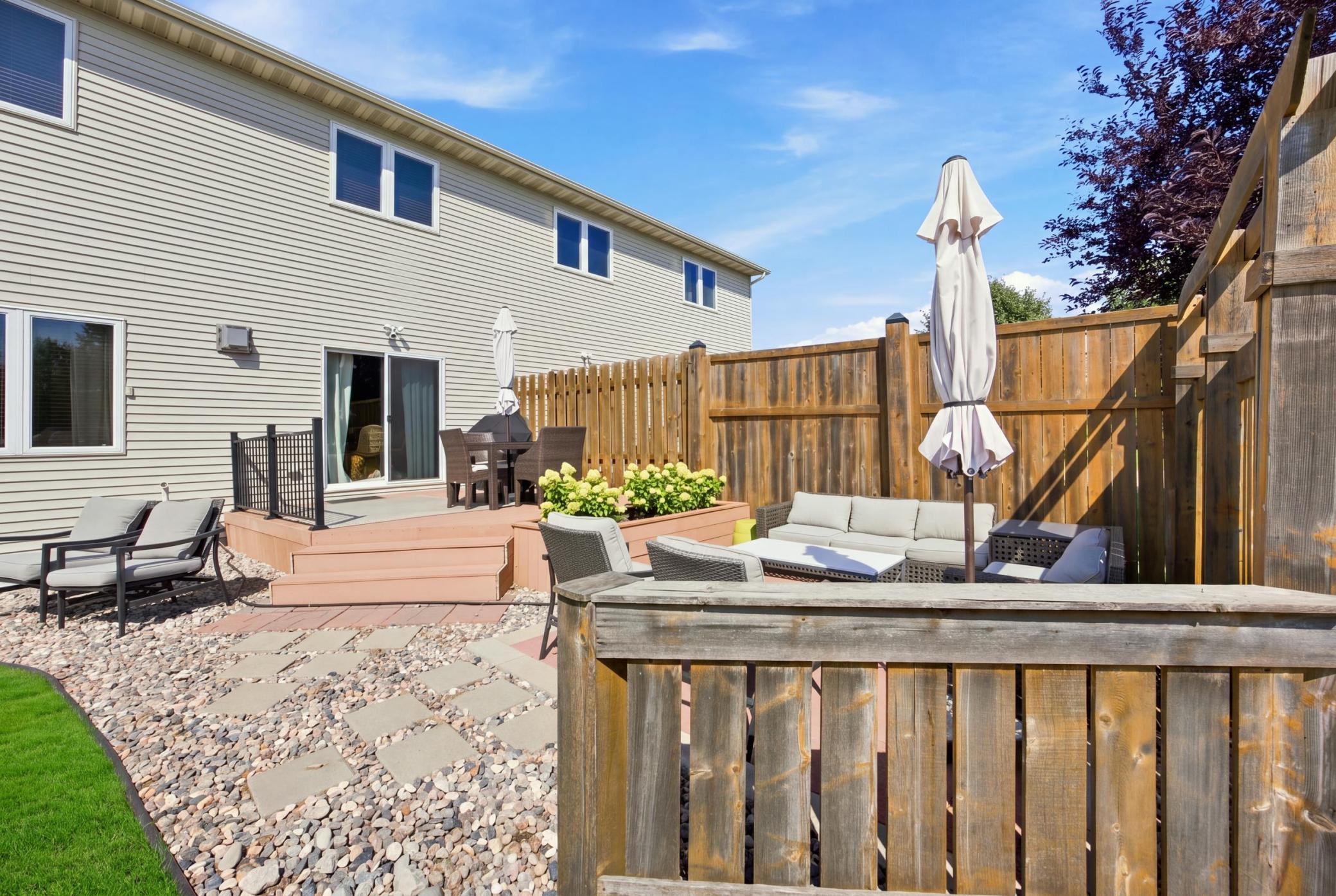 2002 twin home for sale at 6158 14th Street S in Fargo, ND — 3 bed, 3 bath (photo 5 of 46)