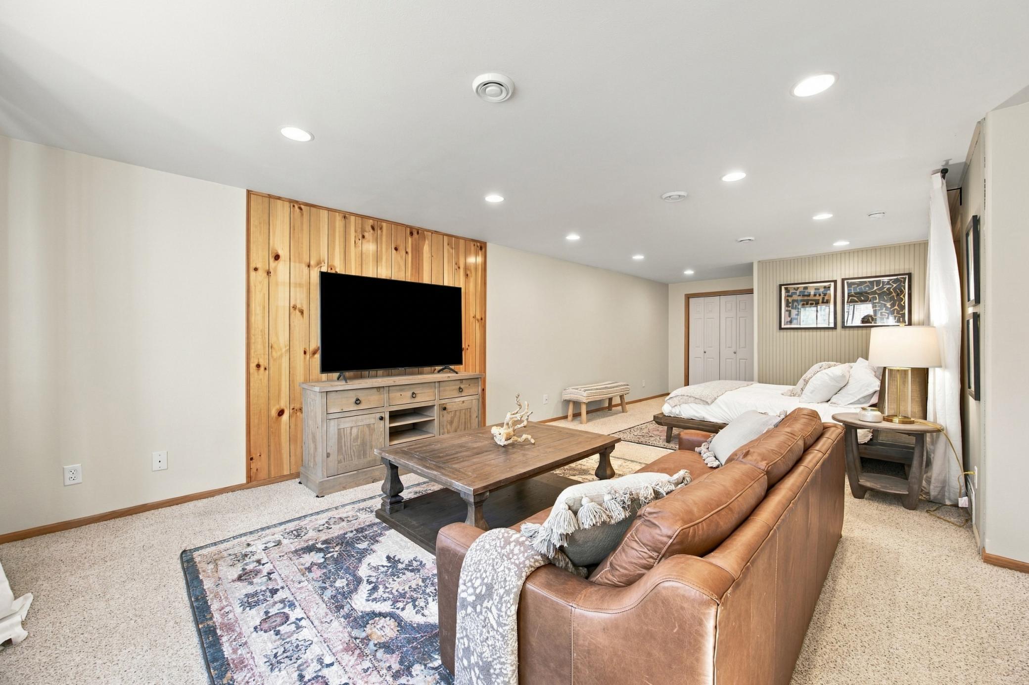 2002 twin home for sale at 6158 14th Street S in Fargo, ND — 3 bed, 3 bath (photo 42 of 46)