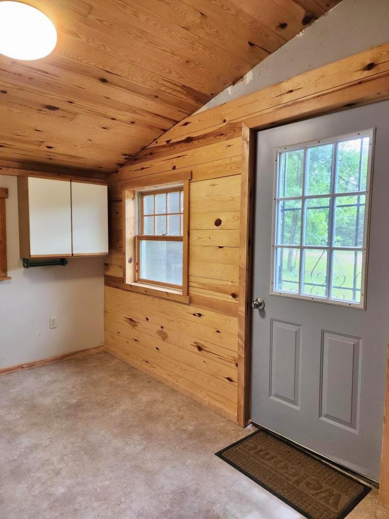 1994 single family home for sale at 21920 County 2 in Nevis, MN — 2 bed, 1 bath (photo 11 of 29)