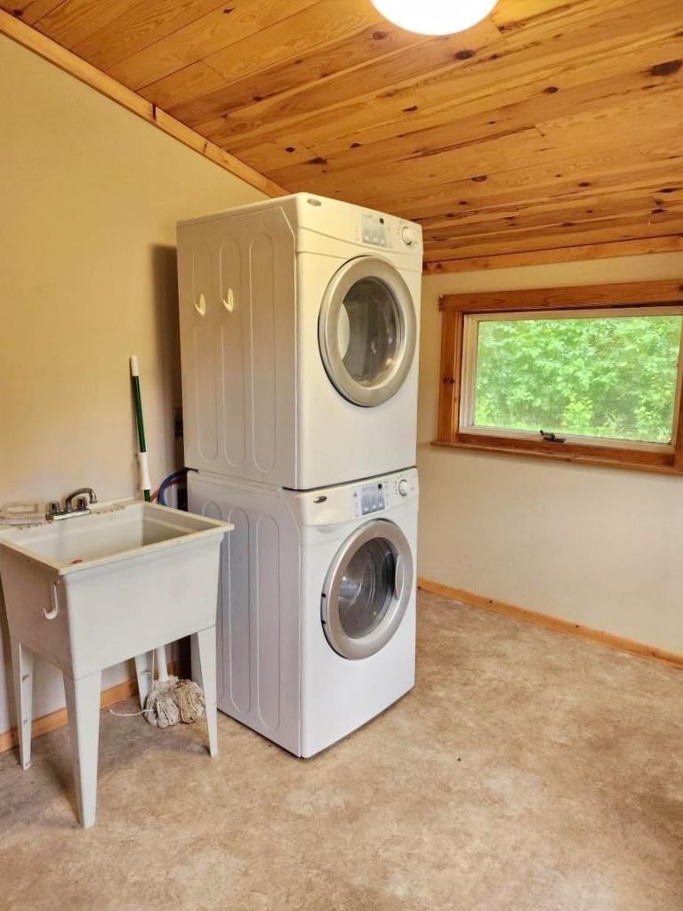 1994 single family home for sale at 21920 County 2 in Nevis, MN — 2 bed, 1 bath (photo 12 of 29)