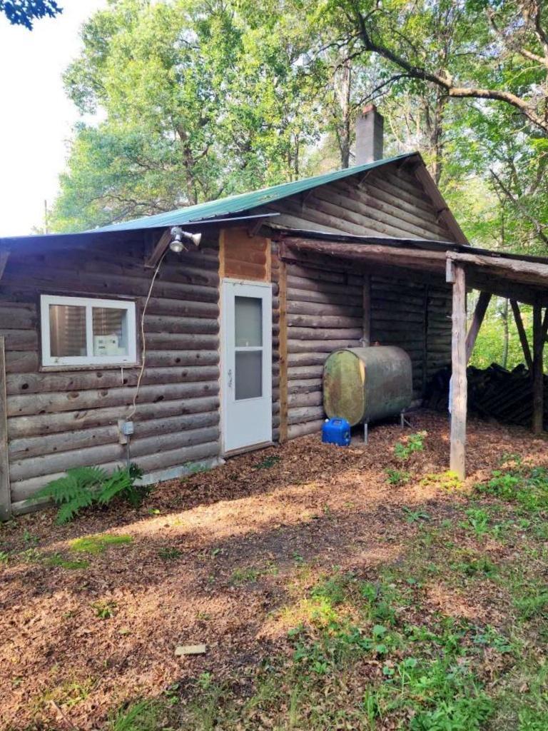 1994 single family home for sale at 21920 County 2 in Nevis, MN — 2 bed, 1 bath (photo 17 of 29)