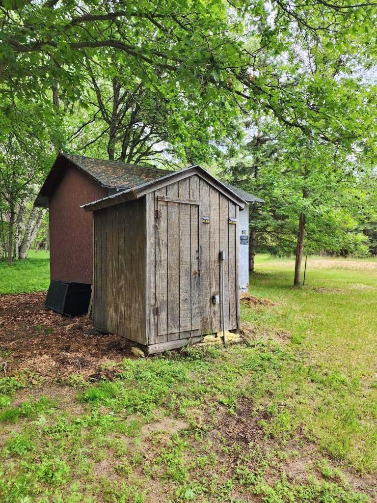 1994 single family home for sale at 21920 County 2 in Nevis, MN — 2 bed, 1 bath (photo 19 of 29)