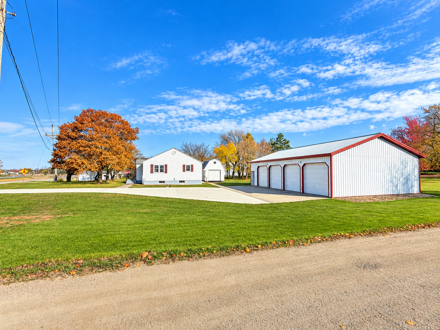 1945 single family home for sale at 18913 Frontage Road in Detroit Lakes, MN — 2 bed, 2 bath (photo 2 of 32)