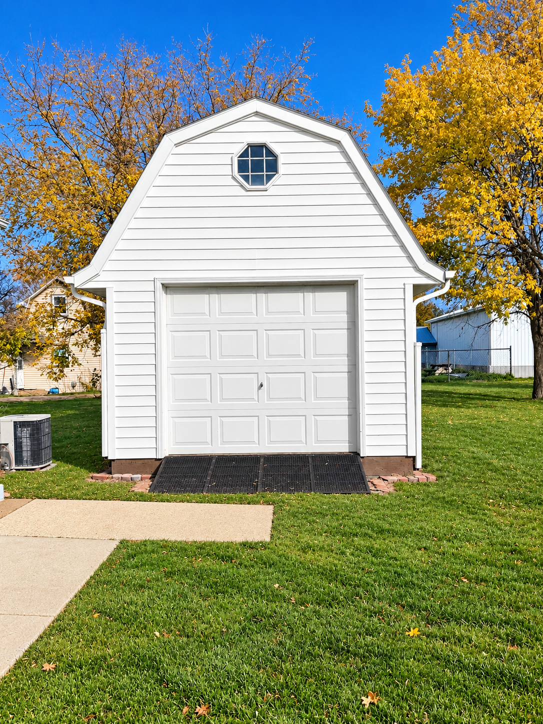 1945 single family home for sale at 18913 Frontage Road in Detroit Lakes, MN — 2 bed, 2 bath (photo 8 of 32)