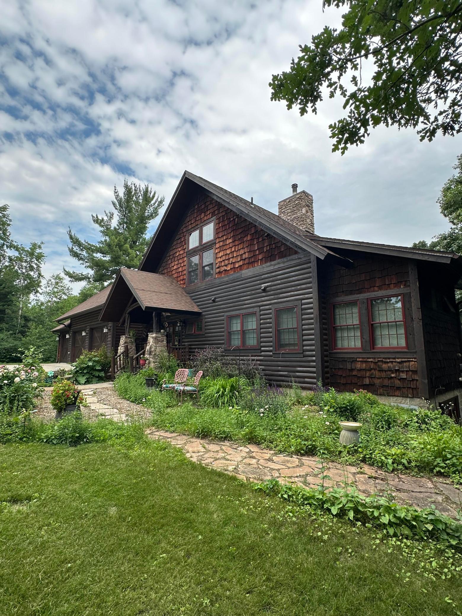 2009 single family home for sale at 8022 Crowne Hills Court NE in Bemidji, MN — 3 bed, 5 bath (photo 2 of 22)