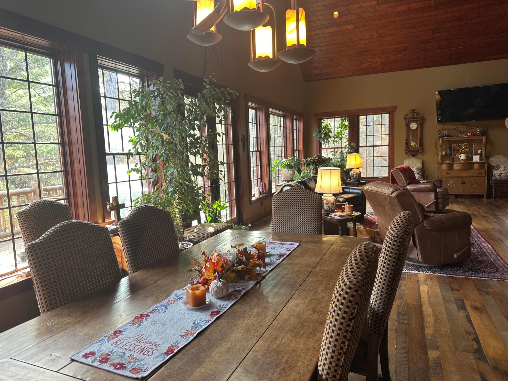 2009 single family home for sale at 8022 Crowne Hills Court NE in Bemidji, MN — 3 bed, 5 bath (photo 6 of 22)