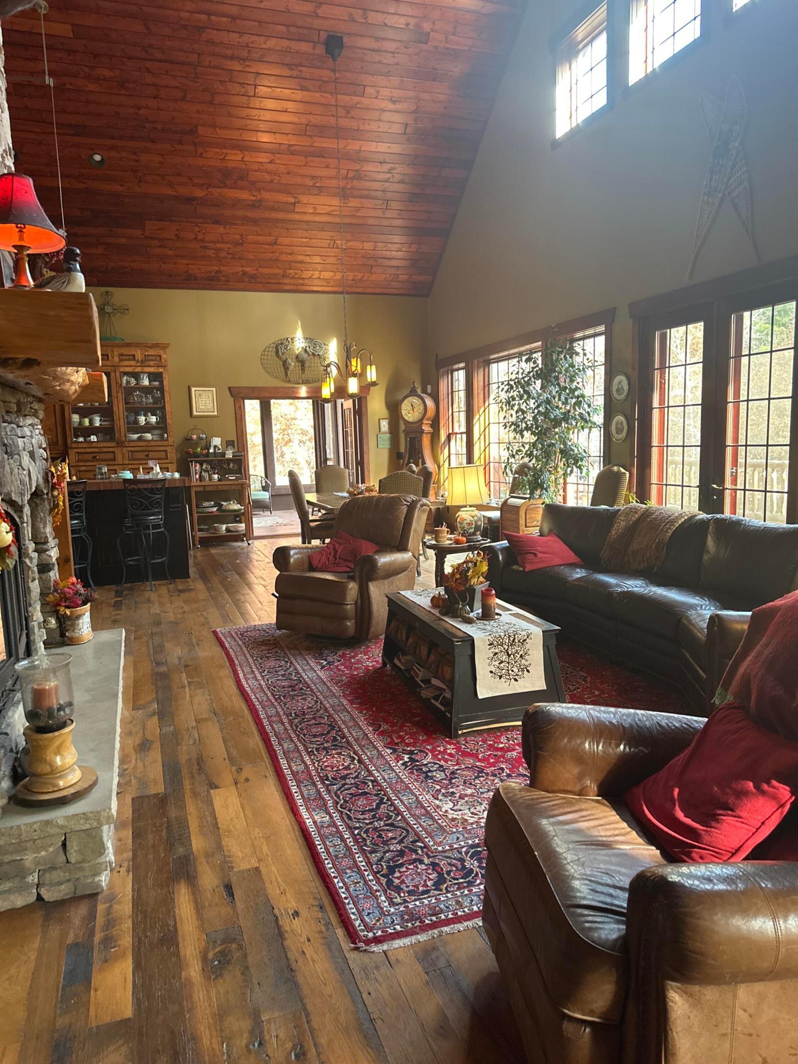 2009 single family home for sale at 8022 Crowne Hills Court NE in Bemidji, MN — 3 bed, 5 bath (photo 7 of 22)